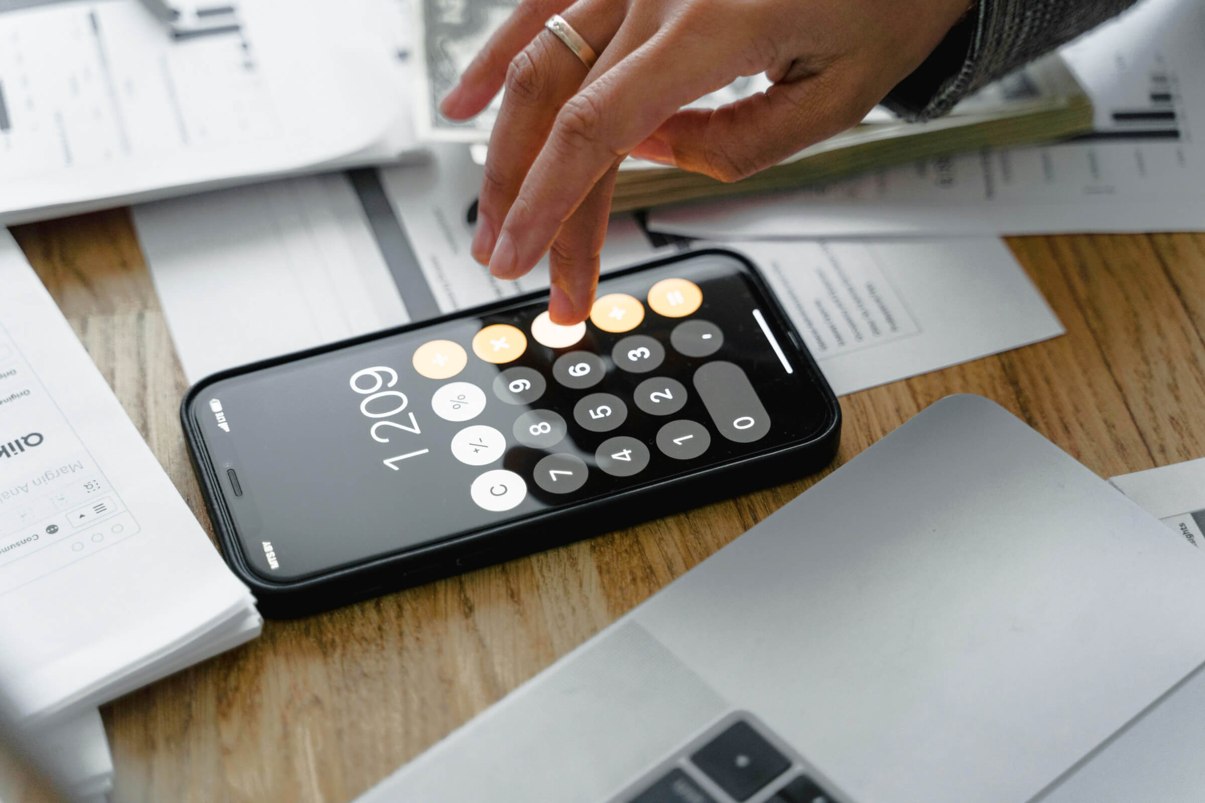 Smart budgeting tips for renters living solo